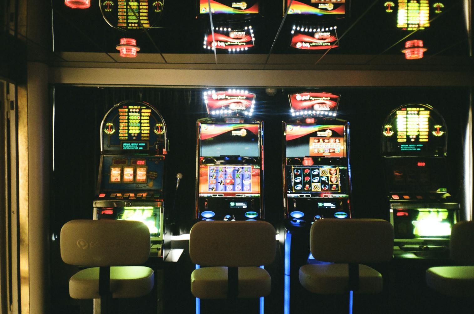 What are the top 10 strategies for winning at online craps games?
